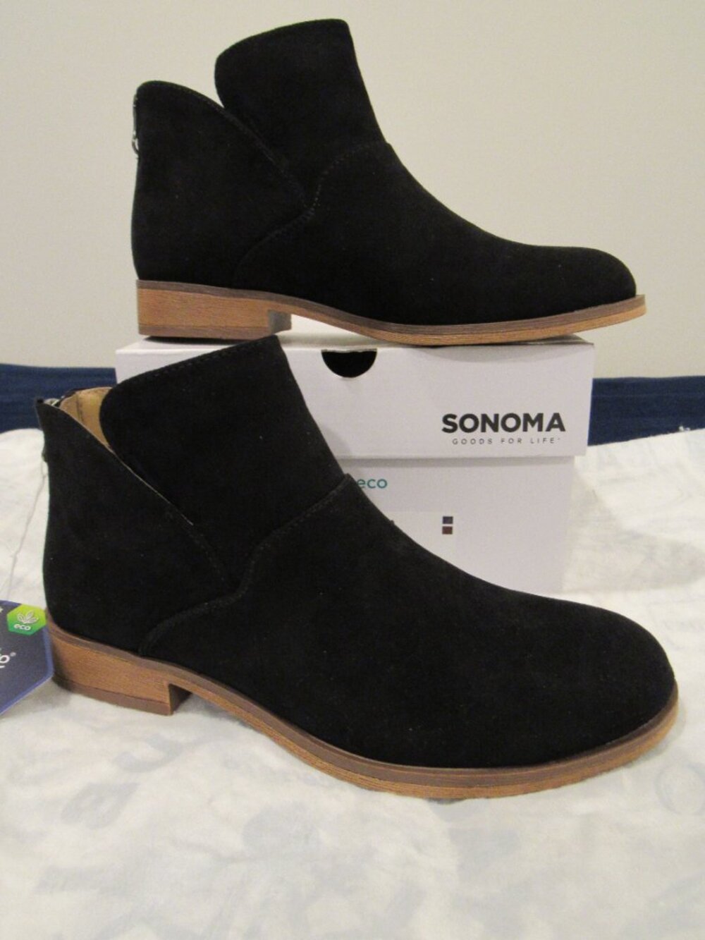NEW $60 WOMEN'S BLACK FAUX SUEDE ANKLE BOOT Women's Size 5